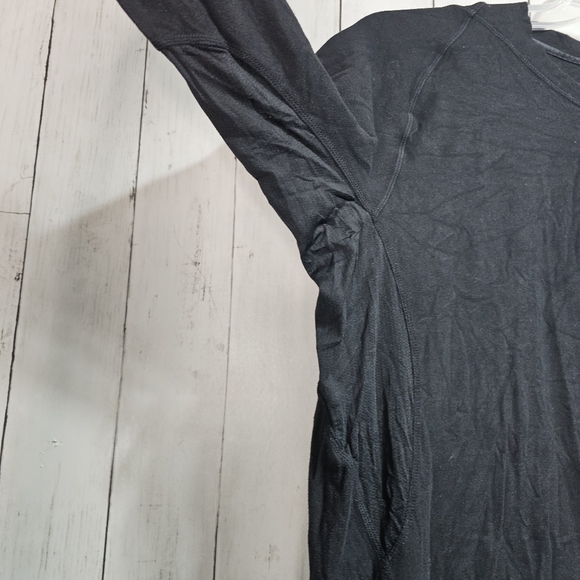 Lululemon Men's Black Vented Under Arms Size XL Long Sleeve Lightweight . - Picture 4 of 7